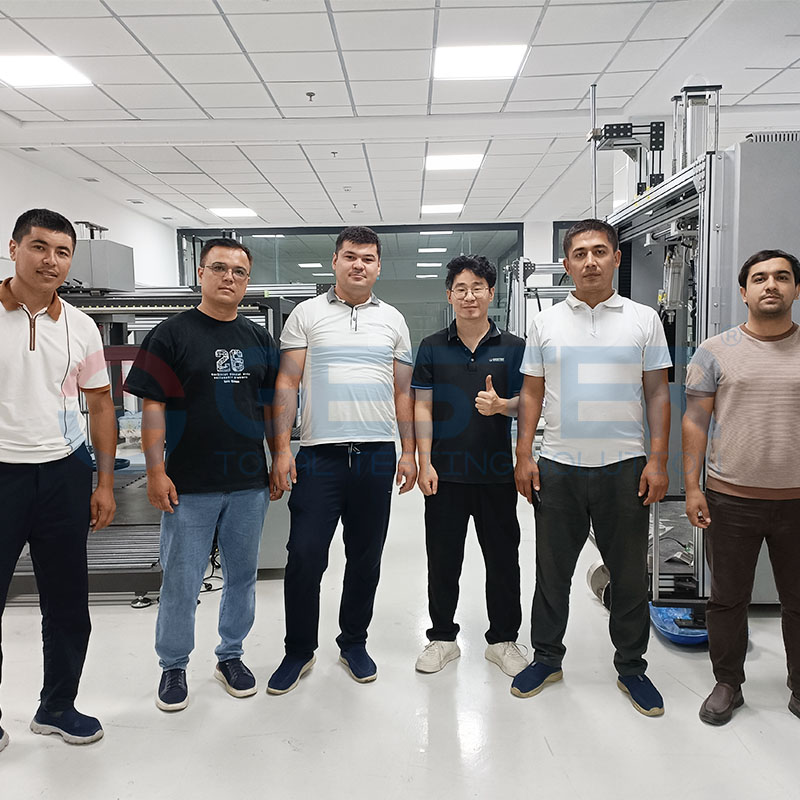 Capacitación in situ sobre equipos de ensayo de muebles en Uzbekistán